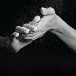 FrictionLabs Loose Gym Chalk -Polar Fitbit Shop 4dd9cec1c21bc54eecb53786a2c5fa09 5d0a755e15178 600x600 1