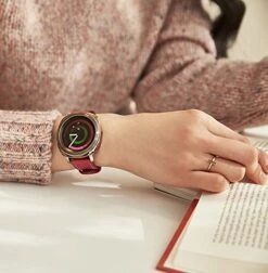 Samsung Gear Sport Smartwatch -Polar Fitbit Shop 8c01a75941549a705cf7275e41b21f0d 5d0a753d23037